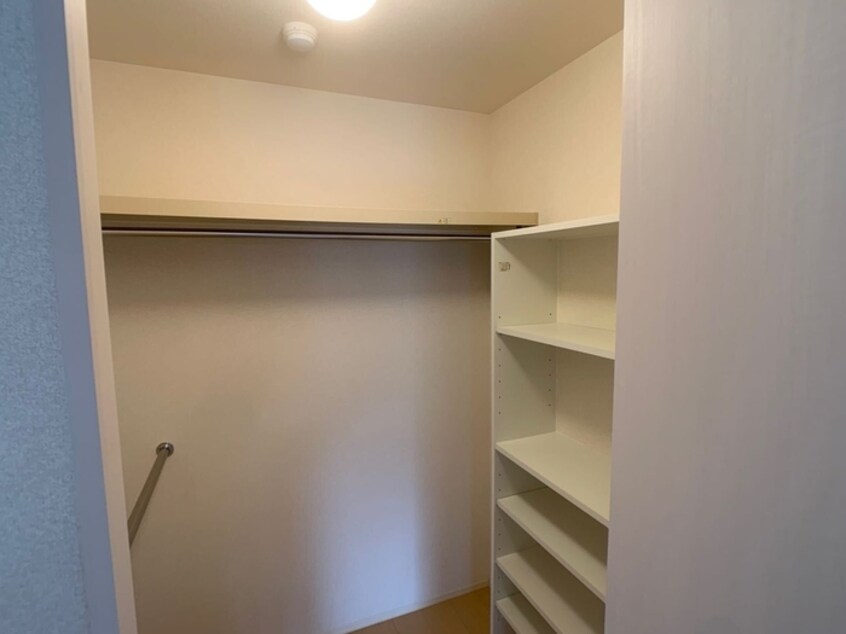 ウォークインクローゼット ジュウィール