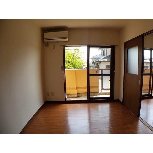  ラ・セゾン西城