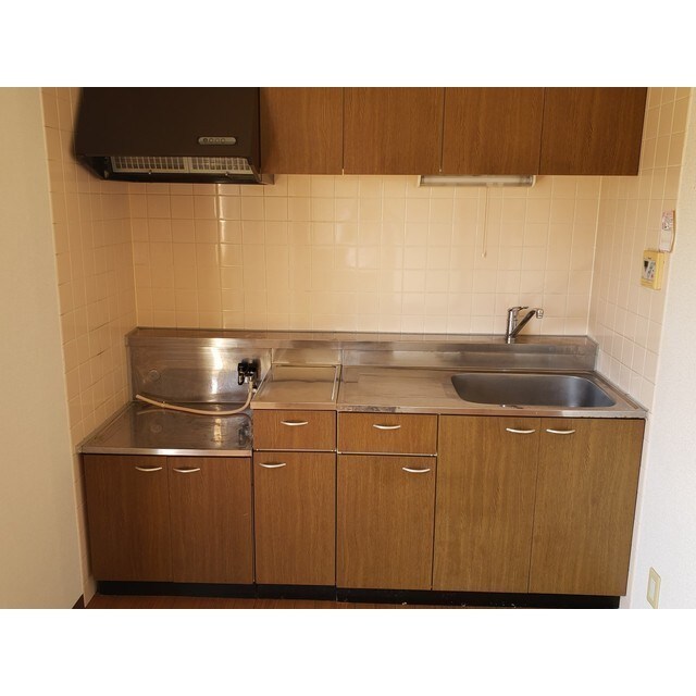  ラ・セゾン西城