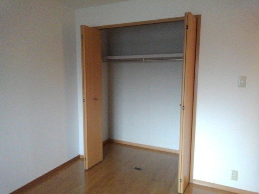  エレガンシア　ルーナ