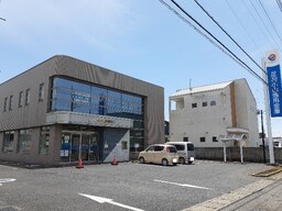 足利小山信用金庫粟宮支店まで1000m