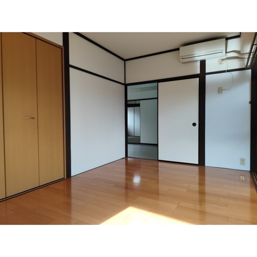  ツルオカハイツ