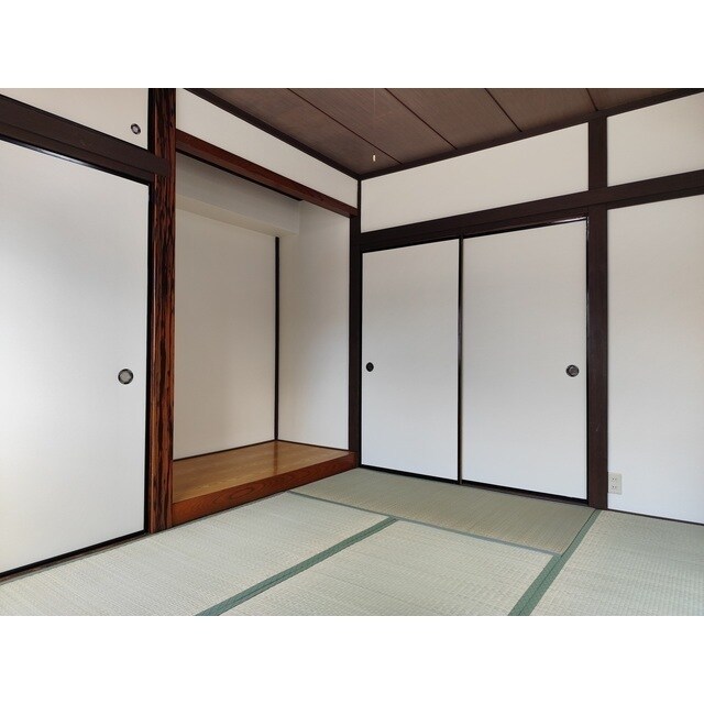  ツルオカハイツ