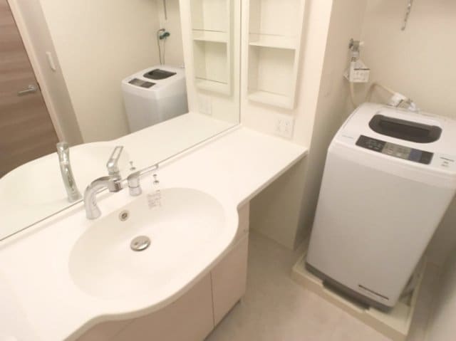 洗濯機はついておりません。 Ｒｏｙａｌ Ｗｉｔ Ｅ