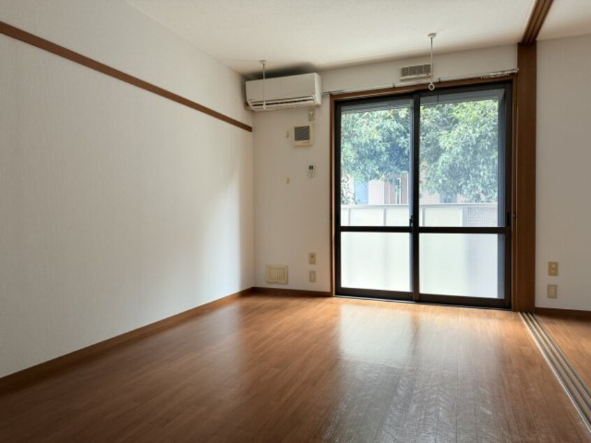  ヴィラ・フローラル　B棟