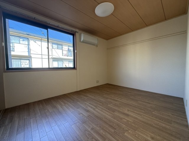  サンビレッジ小山B