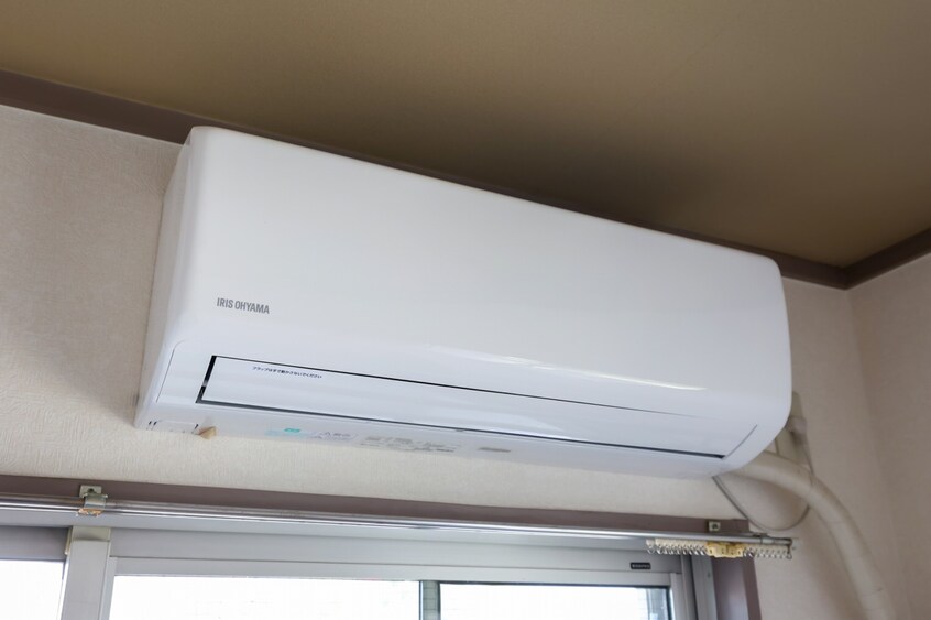 6帖洋室のエアコンです 小山宮武マンション