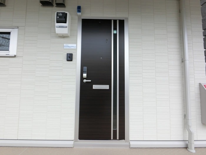 エントランス ルネッタ藤