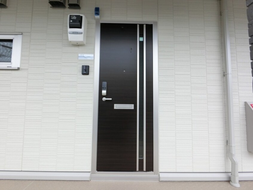 エントランス ルネッタ藤