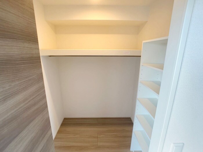 ウォークインクローゼット スフィーダ