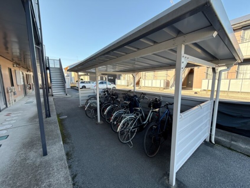  クレストコート