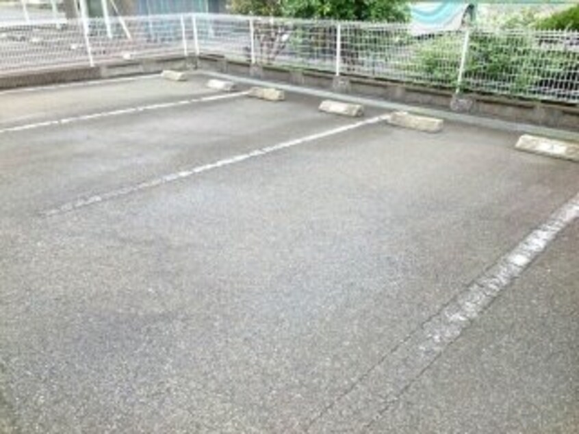 駐車場完備です トランキール　壱番館