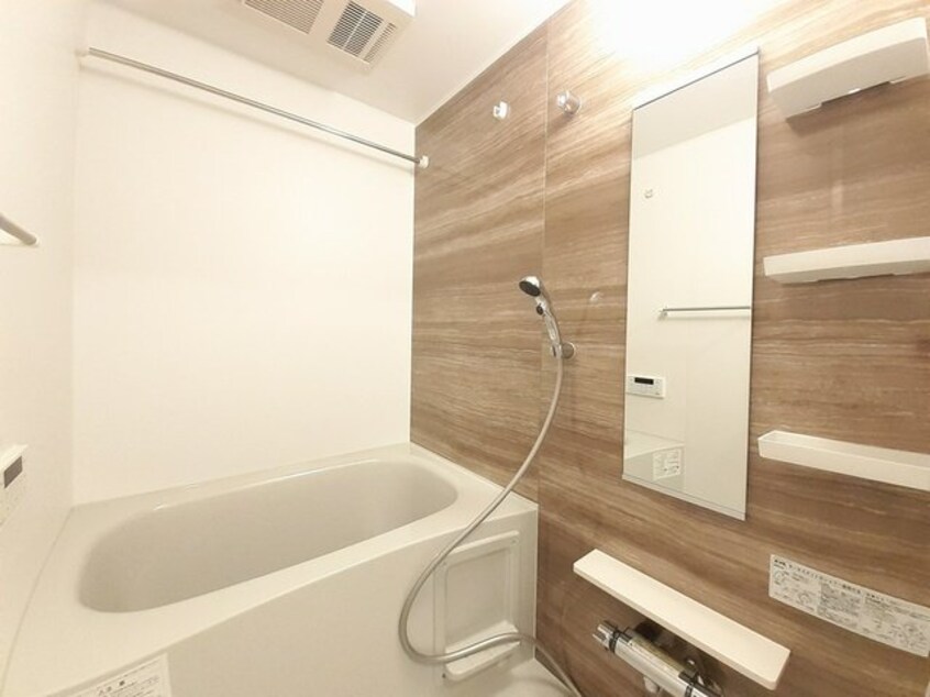 日々の疲れを癒すお風呂付です モダン・プリムローズ