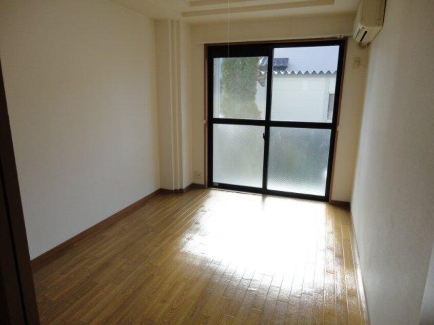 室内 ピュア・タウン