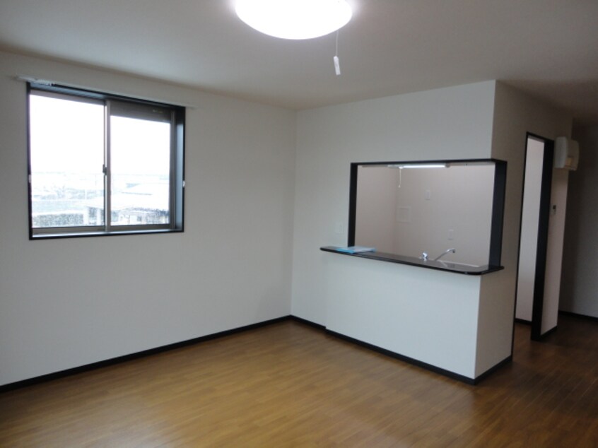 カウンターキッチン ヴィーブル　ハイツＢ