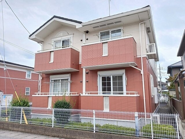 落ち着いた雰囲気の外観です ペルル　Ⅲ