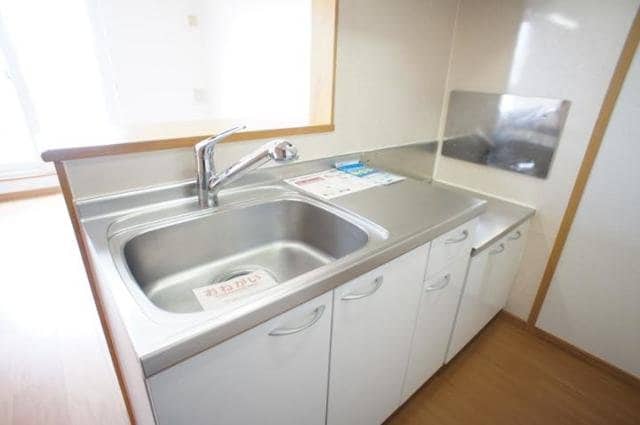 コンパクトなキッチンで掃除もラクラク ペルル　Ⅲ