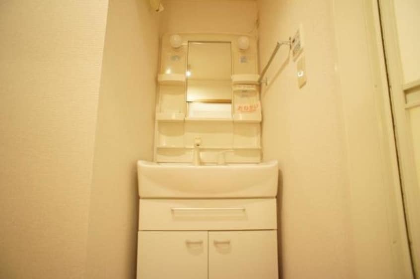 忙しい朝には欠かせない洗面所です ペルル　Ⅲ