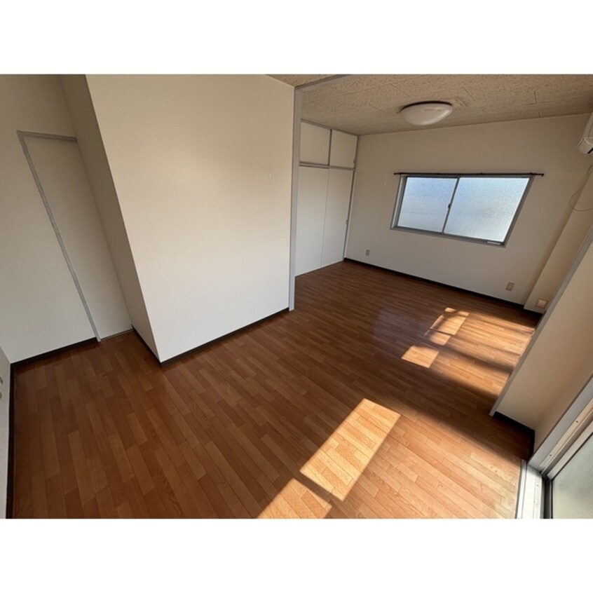 使いやすいリビングです アルバスクエア