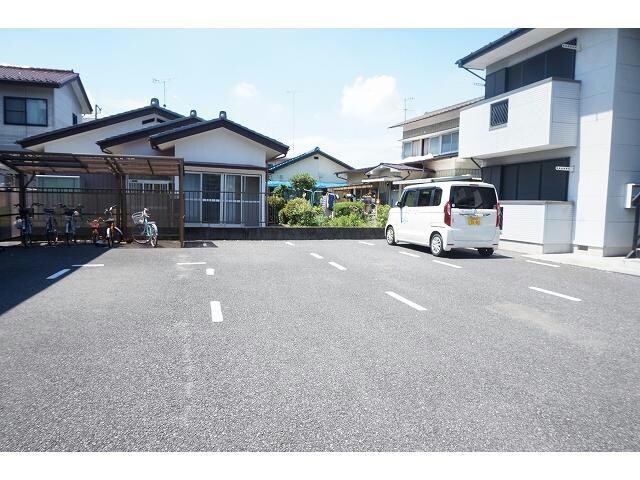 駐車場 アメニティハイツ　Ｃ棟