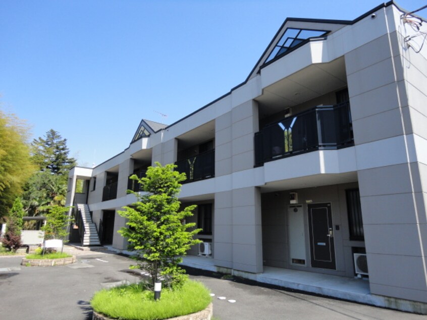 外観写真（昼） メゾン・ド・ネイジュⅡ