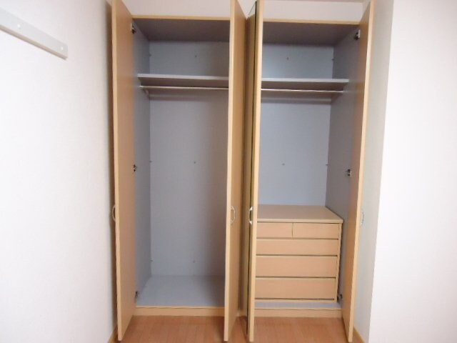 クローゼット内 メゾン・ド・ネイジュⅡ