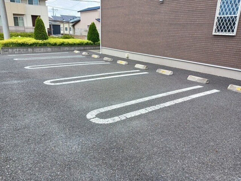 駐車場完備です ｉｎｆｉｎｉｔｙ