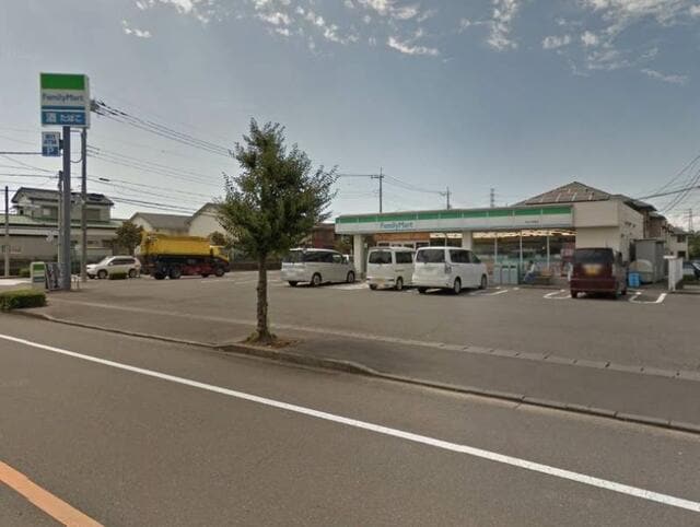 ファミリーマート ベツイ下野祇園店(コンビニ)まで267m エクセル三番館