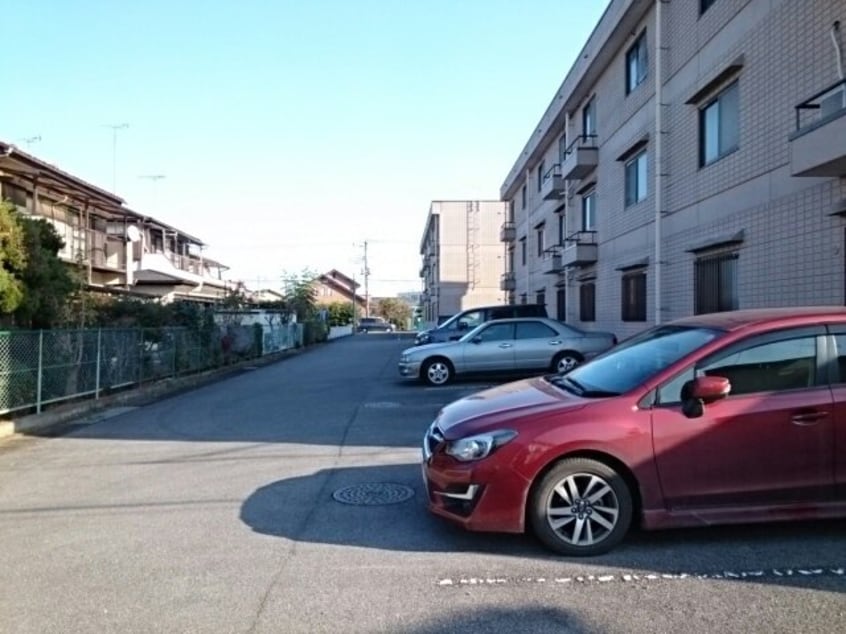 駐車場完備です クリアヴィレッジＥ