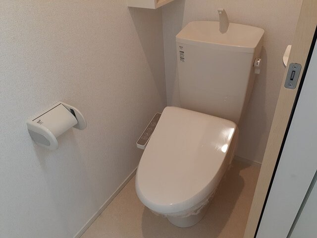 ゆったりとした空間のトイレです エスポワール　Ａ