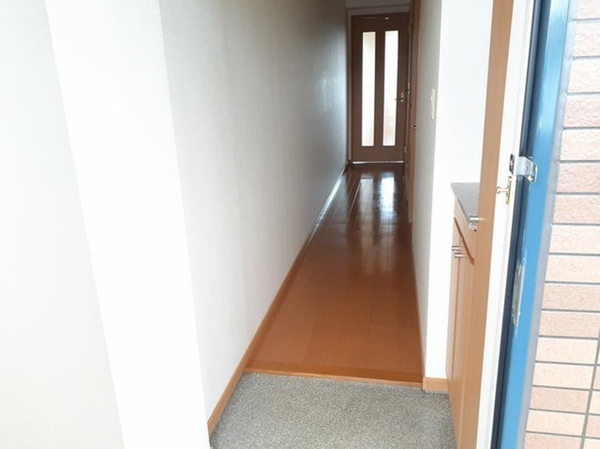 収納もある玄関です 山王ハウス　Ｅ