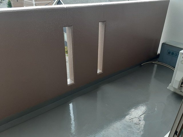 暖かな日差しのふりそそぐバルコニー 山王ハウス　Ｅ