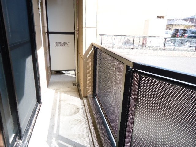 ベランダ フェアリールージュＢ