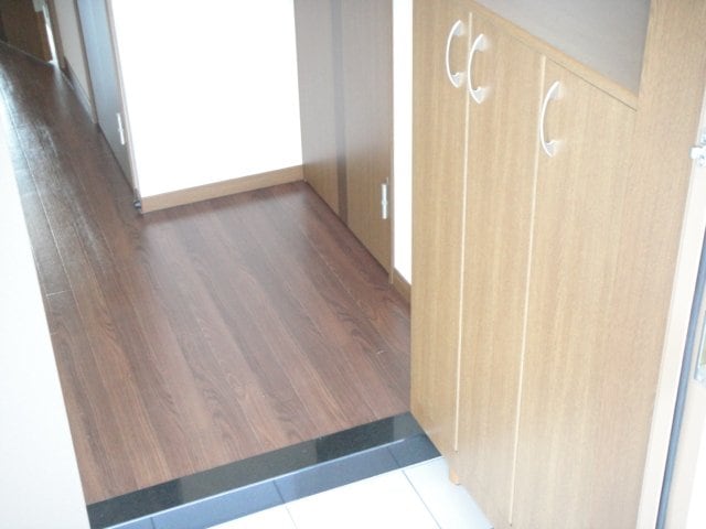 玄関 フェアリールージュＢ