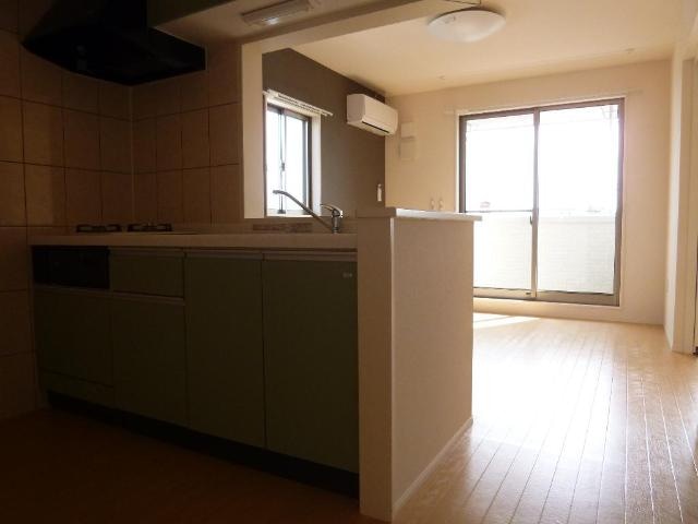 リビング プラシード