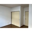 こちらの居間で趣味の時間をお楽しみください ガーデンムツミA