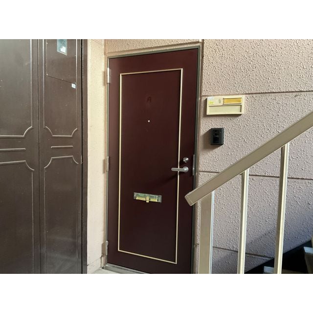 シンプルで使いやすい玄関です ガーデンムツミA