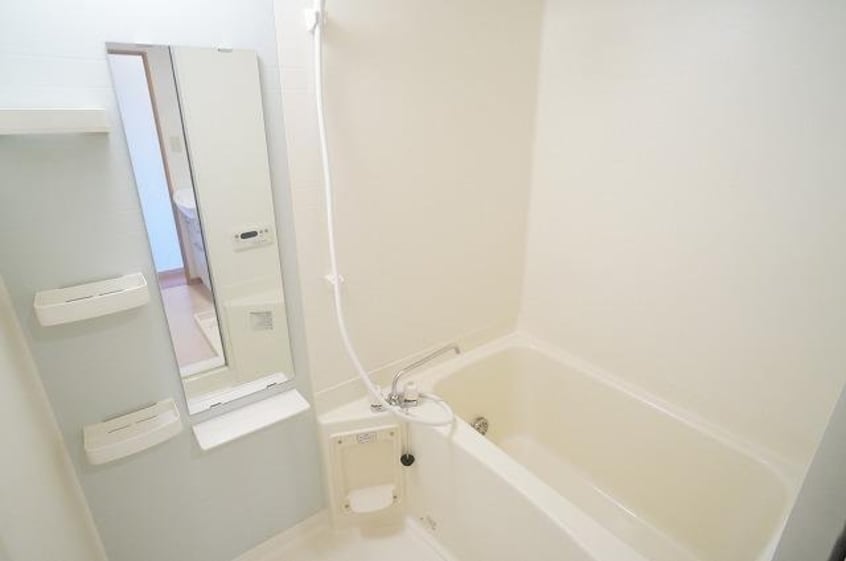 日々の疲れを癒すお風呂付です 山王ハウス　Ｅ