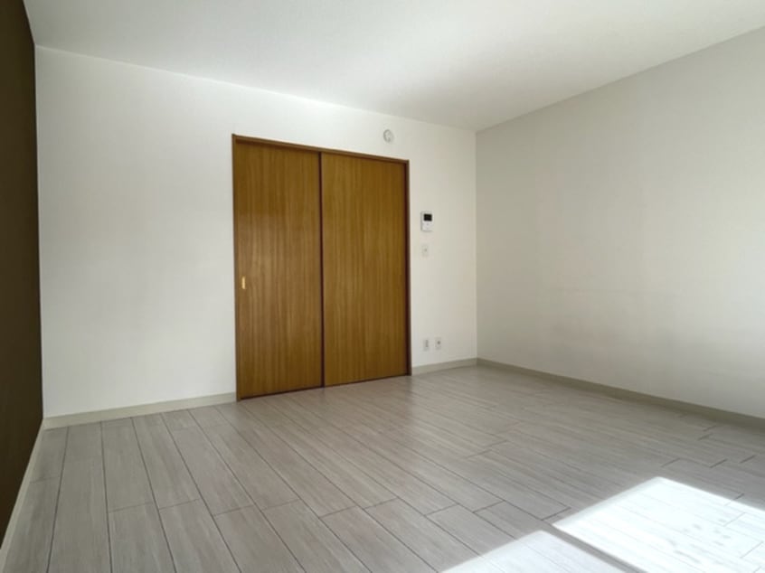 広々とした洋室です 手塚マンション