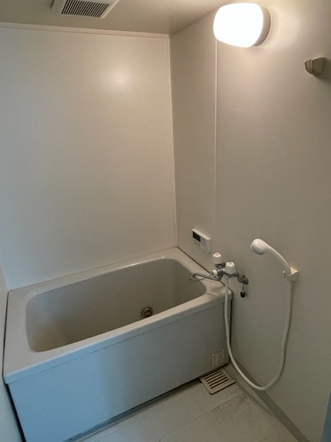 日々の疲れを癒すお風呂付です 手塚マンション