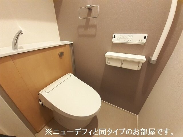 ゆったりとした空間のトイレです Ｎグレイス