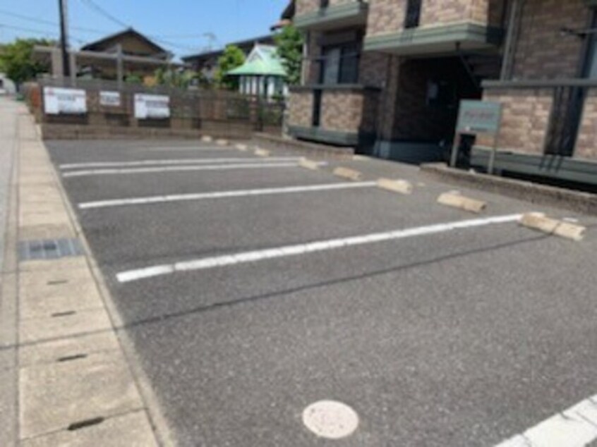 駐車場 グリシーヌ･ミワ
