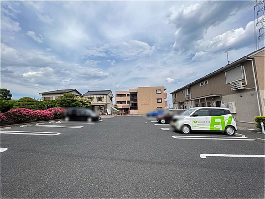 駐車場 東北本線<宇都宮線>/宇都宮駅 バス40分中丸公園前下車:停歩10分 1階 築10年