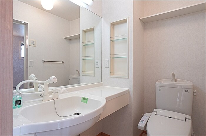 カウンター洗面台 東北本線<宇都宮線>/宇都宮駅 バス21分松原町（栃木県）下車:停歩5分 1階 築17年