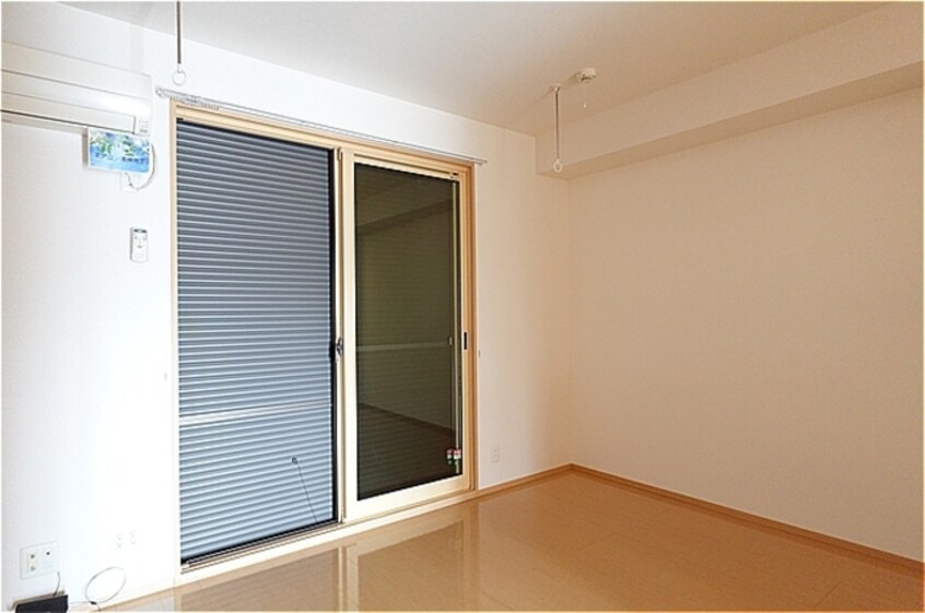 シャッター雨戸 東北本線<宇都宮線>/宇都宮駅 バス21分松原町（栃木県）下車:停歩5分 1階 築17年