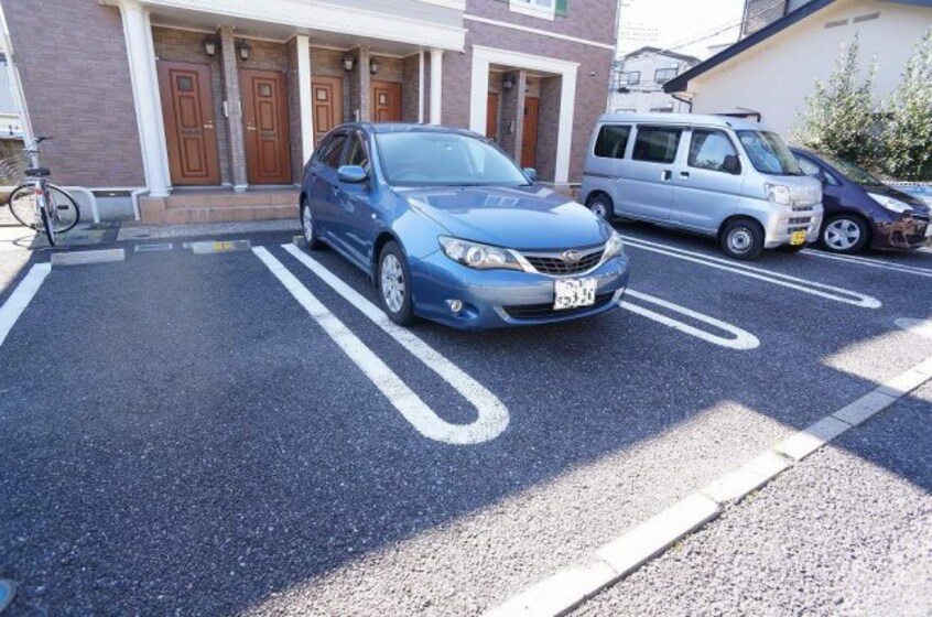 駐車場に車を止められます ユーヘリテイジ