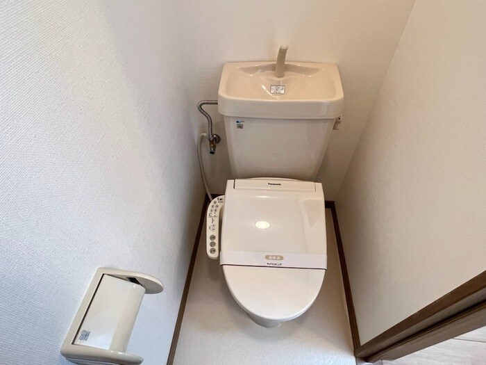 温水洗浄暖房便座のトイレ コスモ花園ハイツ