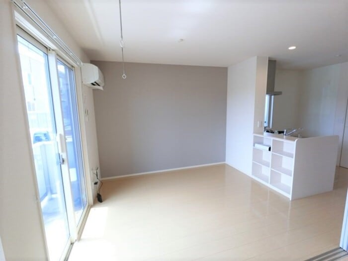 リビング エアコン、室内物干し、収納棚付き フェリオ