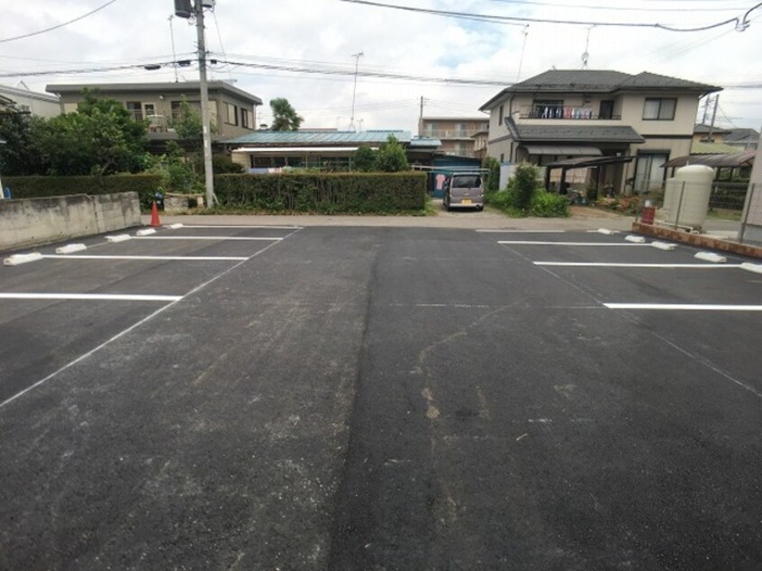 駐車場 リヴェールヴィラ