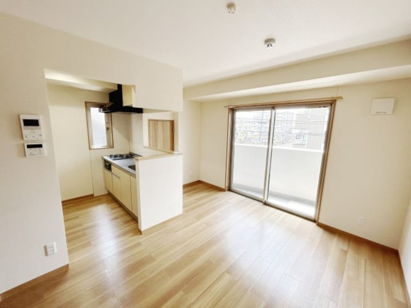  エソール駅前通り